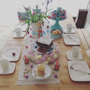 Ostertisch, Hurra, der Frühling ist da!
